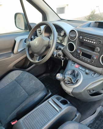 Peugeot Partner cena 39999 przebieg: 208000, rok produkcji 2016 z Proszowice małe 529